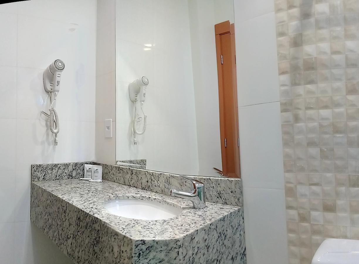 Hotel Maestro Villa Do Lago Toledo Экстерьер фото
